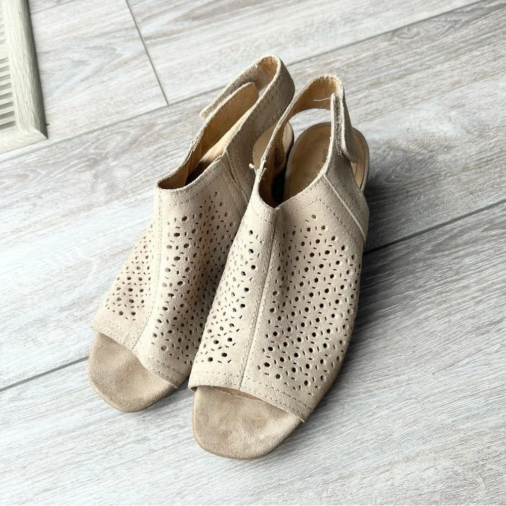 WHITE MOUNTAIN Lorna Suede Open  Toe Bootie Sandal